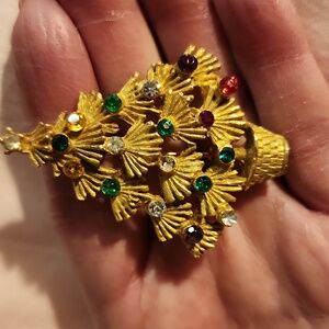 Vintage Christmas Tree Brooche.